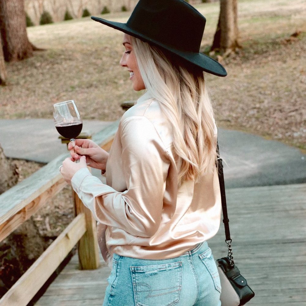 Meet your Posher, Ashley